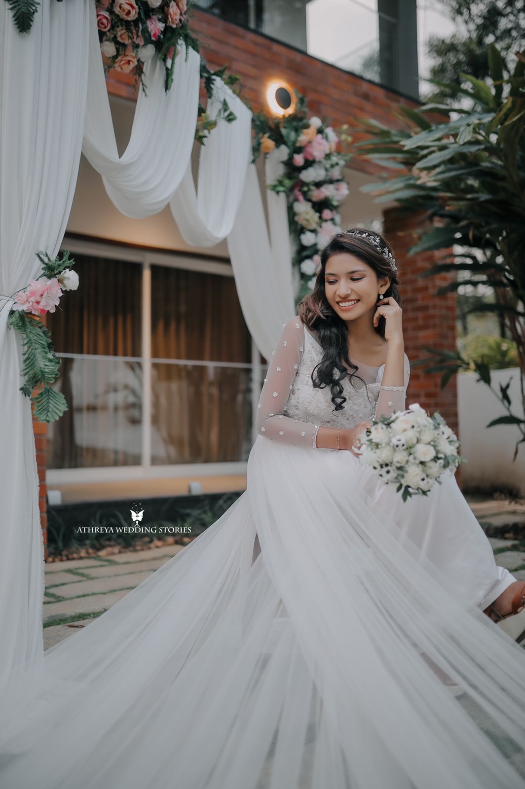 Sarah De Mounte Unisex Saloon & Spa